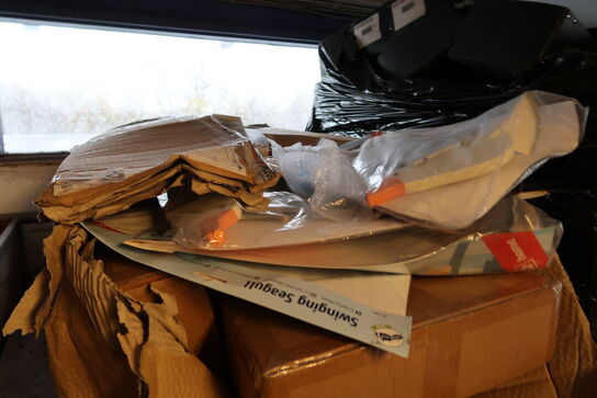 Palle med div. Legetøj