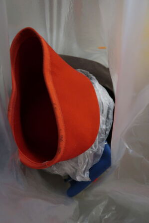 Sække med div. Hatte m.m.