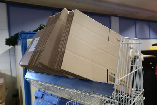 Reolsystem med indhold