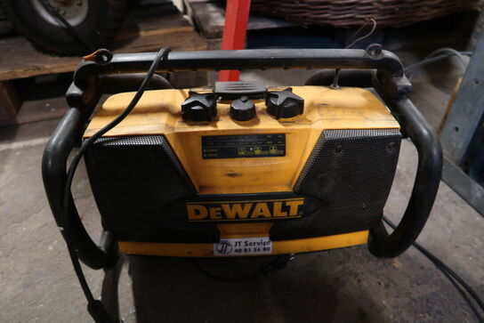 Lader MAKTIA, arbejdsradio DEWALT, varmepistol BOSCH