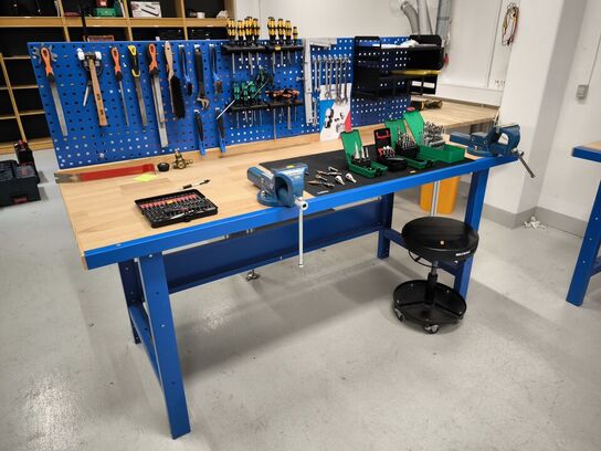 Filebænk med 2 stk. skruestik uden indhold