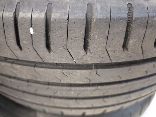 2 stk. sommerdæk CONTINENTAL 205/50 R 17 V XL