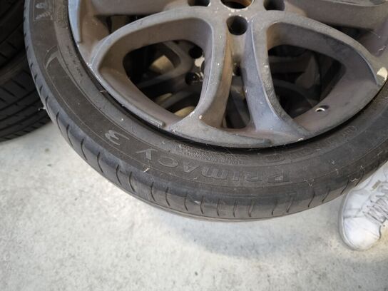 2 stk. dæk med fælge MICHELIN 205/50 R 17