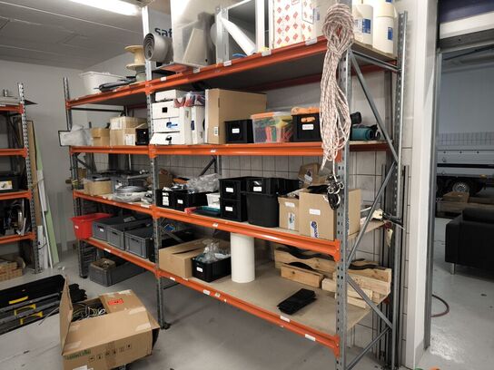 Lagerreol uden indhold