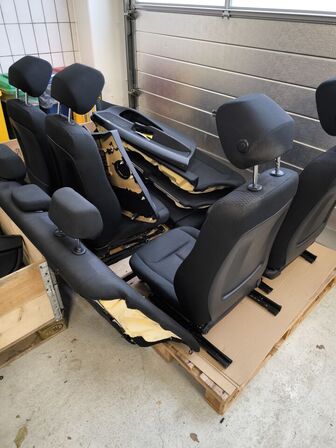 Sæder og dørpolstring til bil