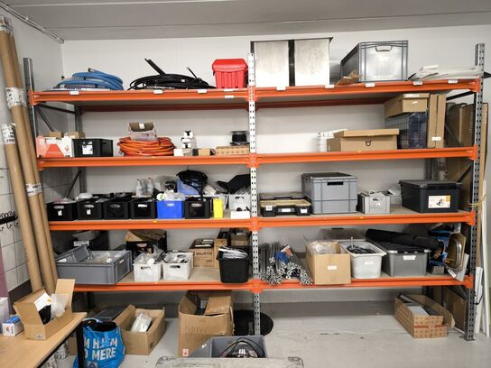 Lagerreol uden indhold