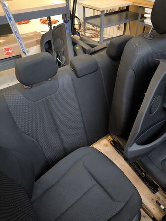 Sæder og dørpolstring til bil