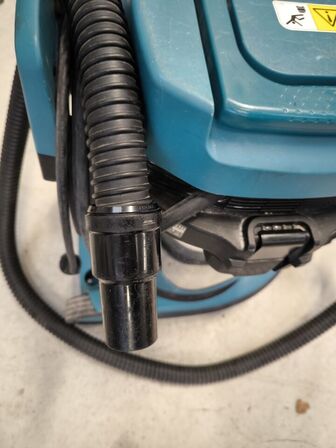 Støvsuger MAKITA VC3211 H (uden mundstykke)