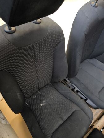 Sæder og dørpolstring til bil