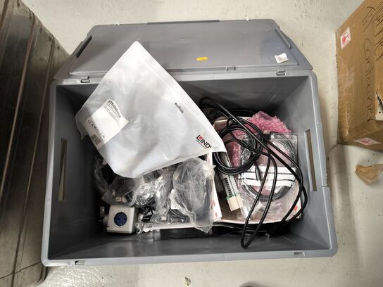 2 kasser med indhold