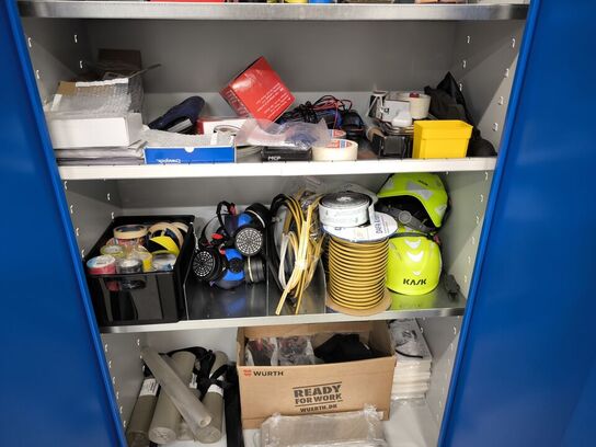 Indhold i skab (se beskrivelse)