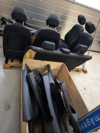 Sæder og dørpolstring til bil