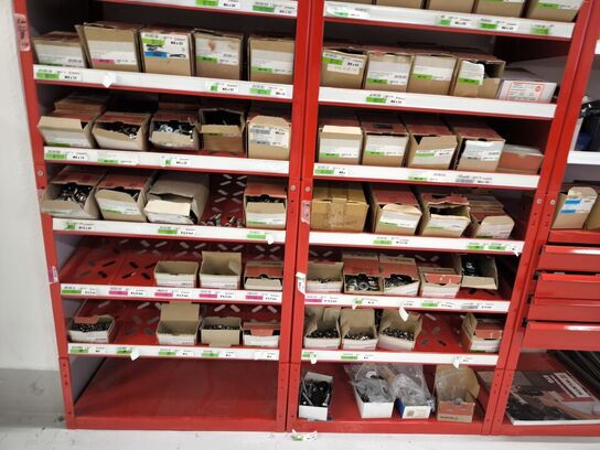 Indhold på reol (se beskrivelse)