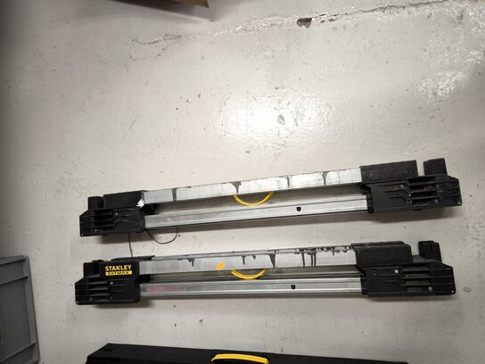 2 stk. STANLEY bukke