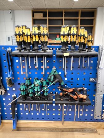 Værktøj på bagplade