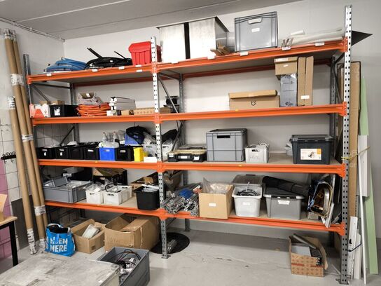 Lagerreol uden indhold