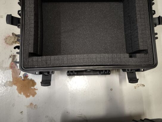 Udstyrskuffert PELICAN 1600 protector case
