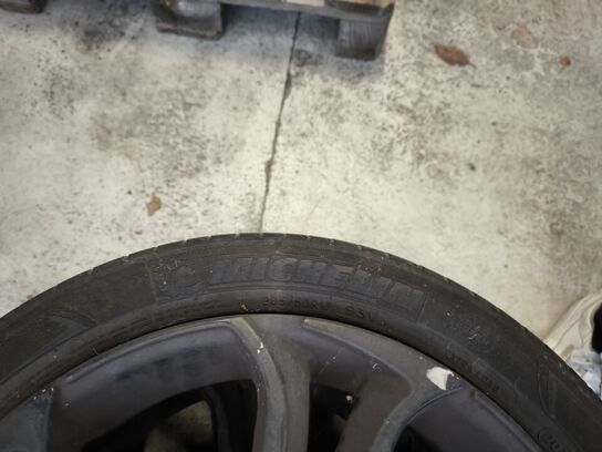 2 stk. dæk med fælge MICHELIN 205/50 R 17