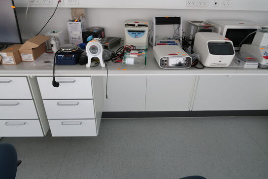 Arbejdsbord ZYSTM uden indhold