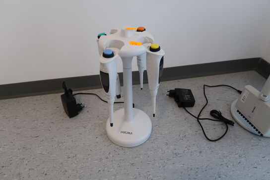 Stativ med 4 stk. pipetter SARTORIUS