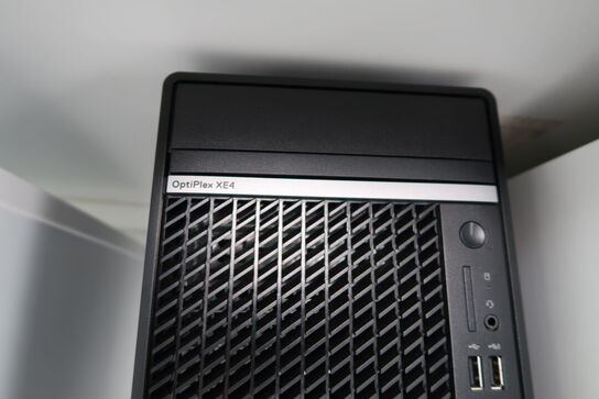 Computerskærm DELL samt computer DELL OptiPlex XE4