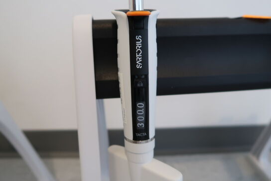 Stativ med 2 stk. pipetter SARTORIUS