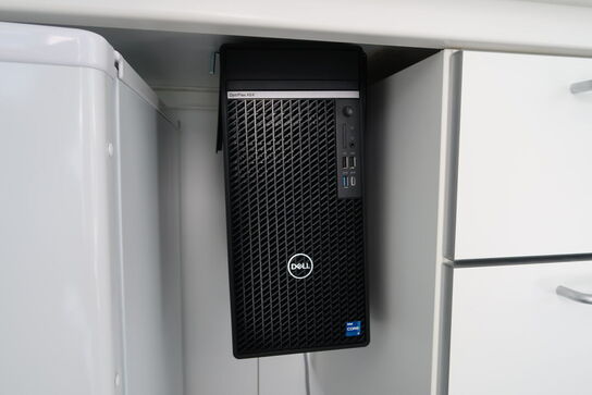 Computerskærm DELL samt computer DELL OptiPlex XE4