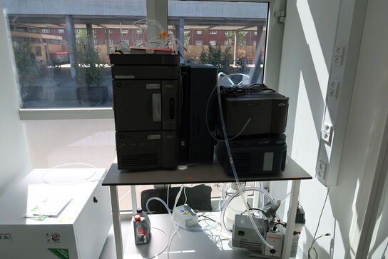 UPLC System WATERS ACQUITY PREMIER Sample Manager FTN, Quaternary Solvent Manager, PDA eY Detector m.fl.