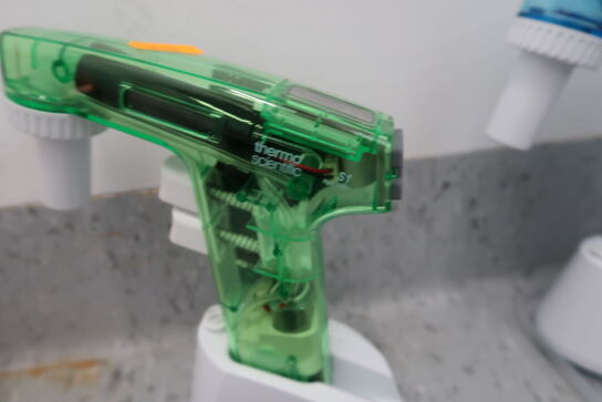 Pipet filler THERMO SCIENTIFIC S1