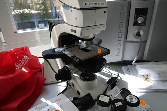 Microscope LEICA DM2500 LED med div. Tilbehør