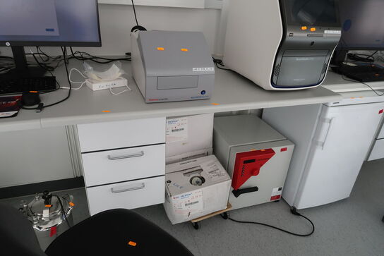 2 stk. arbejdsborde ZYSTM uden indhold