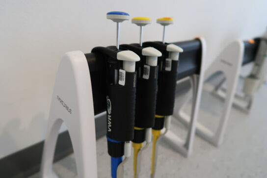 Stativ med 3 stk. pipetter VWR