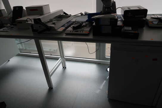 Arbejdsbord ZYSTM uden indhold