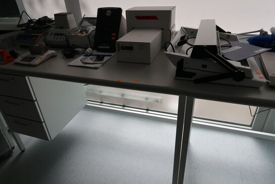 Arbejdsbord ZYSTM uden indhold