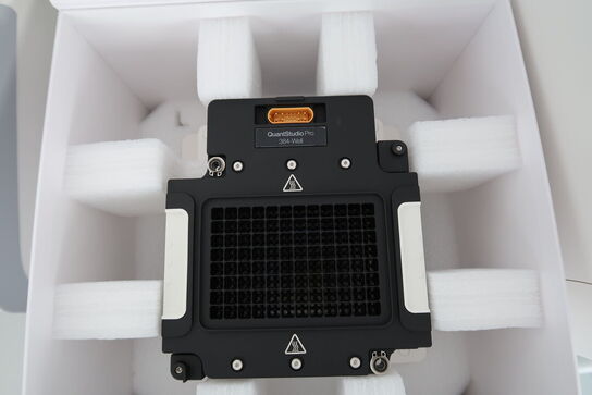 Pro Real-Time PCR Systems APPLIED BIOSYSTEMS QuantStudio 6 Pro med tilbehør