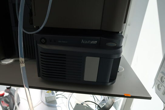 UPLC System WATERS ACQUITY PREMIER Sample Manager FTN, Quaternary Solvent Manager, PDA eY Detector m.fl.