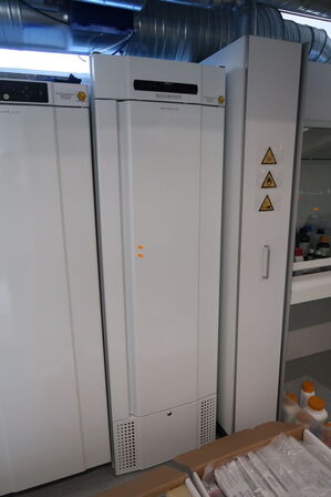 Fryseskab GRAM BIOBASIC RF425 LG
