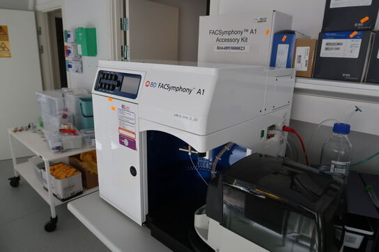 Cell Analyzer BD FACSymphony A1