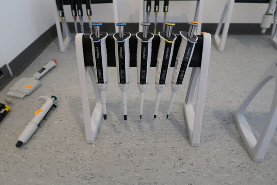 Stativ med 5 stk. pipetter SARTORIUS
