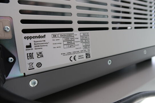 Centrifuge EPPENDORF 5910 Ri med div. Tilbehør