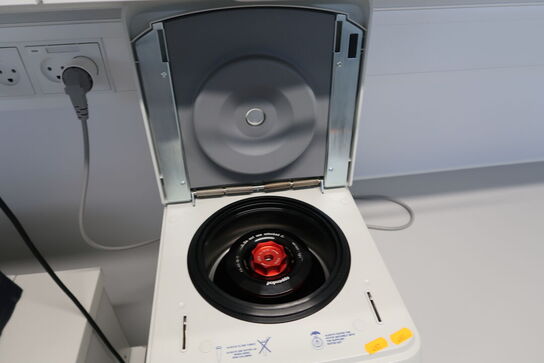 Centrifuge EPPENDORF 5418 R