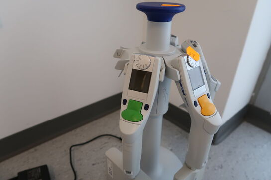 Stativ med 4 stk. pipetter EPPENDORF