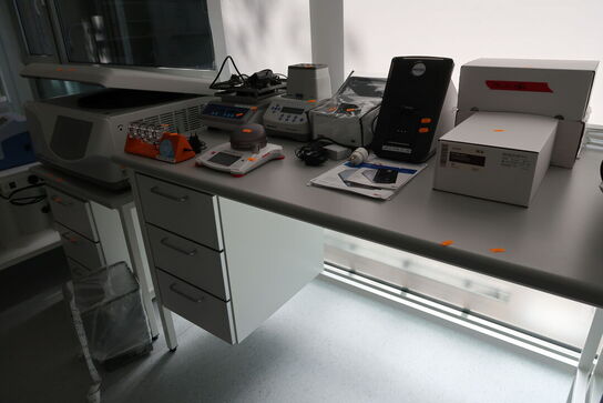 Arbejdsbord ZYSTM uden indhold