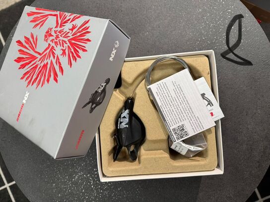 SRAM Trigger shifter NX