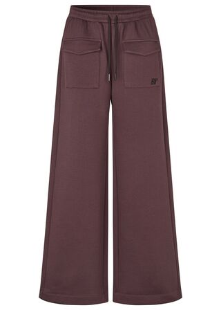 Jasmina BAUM UND PFERDGARTEN Str.: M