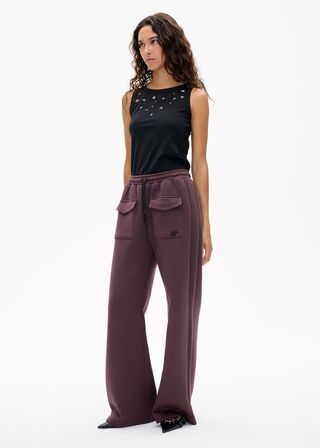 Jasmina BAUM UND PFERDGARTEN Str.: M