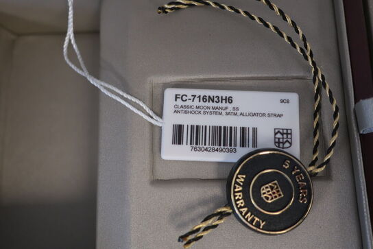 Herreur FREDERIQUE CONSTANT Manufacture Moonphase 40 mm.  