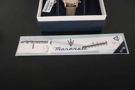 Herreur samt armbånd MASERATI Epoca 42 mm. 