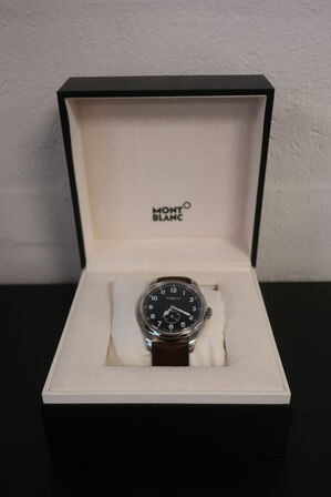 Herreur MONTBLANC Pilot 1858 44 mm. 