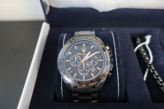 Herreur samt armbånd MASERATI Traguardo 45 mm. 